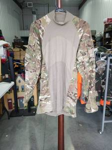 lot 3798 image: US Army Combat Shirt Flame Resistant Multicam