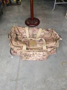 lot 3800 image: Military Style Multicam Rolling Duffle Bag