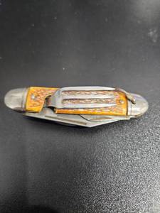 lot 3829 image: Imperial Stockman Pocket Knife with Yellow Handles