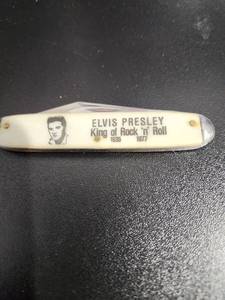 lot 3831 image: Elvis Presley Commemorative Pocket Knife 1935-1977