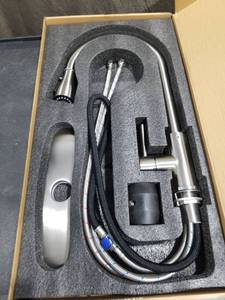 lot 3873 image: Pull-Down Kitchen Faucet with Spray Modes