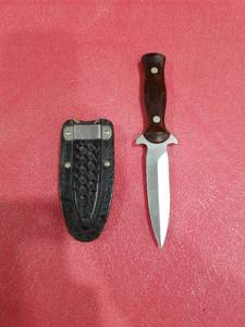 lot 3876 image: Western USA 75 Fixed Blade Knife with Sheath