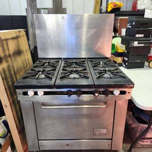 lot 3883 image: Southbound Commercial 6 Burner Gas StoveOven