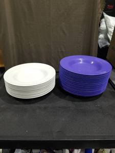 lot 3930 image: Lot of Carlisle  Soup Salad Pasta Cereal Bowl, Plastic
