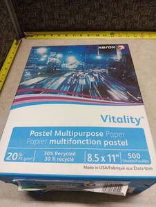 lot 62 image: Xerox Vitality Pastel Multipurpose Paper 8.5x11 - Green - Lot of 2