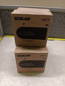 lot 66 image: Ecolab QC Industrial Degreaser 1.3L - lot of 3