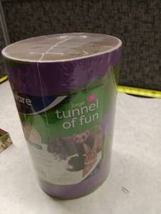 lot 90 image: Ware Tunnel of Fun Small Animal Hideout  Large