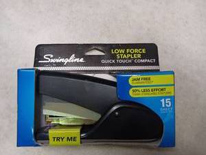 lot 102 image: Swingline Stapler, Quick Touch Compact, 15 Sheets, Black, 64525 (black)
