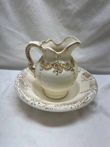 lot 114 image: White Porcelain pitcher and bowl with Gold Trim