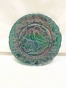 lot 122 image: Imperial Glass Green Carnival Two Turtle Doves Plate