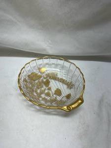 lot 132 image: 50th Anniversary Shell-Shaped Decorative Dish