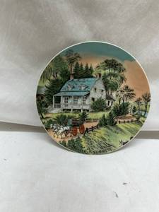 lot 158 image: Currier & Ives Summer Scene Decorative Plate