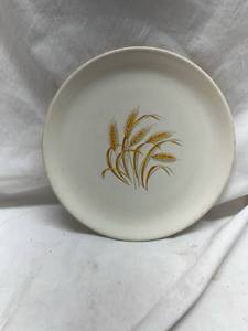lot 189 image: Golden Wheat Pattern Dinner Plate