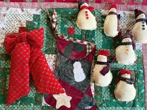 lot 203 image: Quilt - Christmas Lap Quilt w Bow, Stocking and Snowpeople