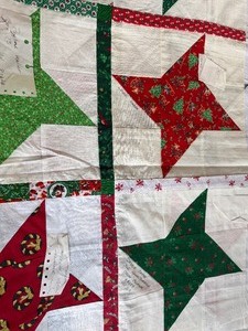 lot 211 image: Quilt Top, Approx 84x96