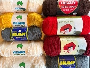 lot 227 image: Yarn