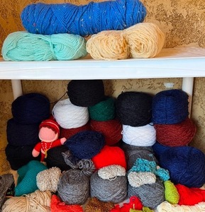 lot 228 image: Yarn