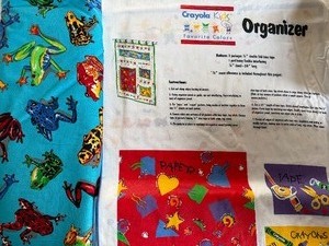 lot 260 image: Frog Fabric Bolt, Crayola Organizer (4) Craft