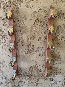 lot 103 image: Set of Hooks