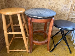 lot 109 image: Stools, 3, Please Rerad DescriptionSee Pictures