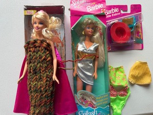 lot 115 image: Barbie Dolls and Accessories