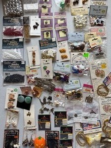 lot 154 image: Jewelry Crafts, Charms, Hair Clips, Beads and MORE