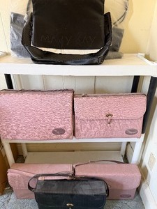 lot 1002 image: Mary Kay Bags (new) and Consultant Cases (5) w Product Inside