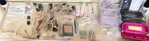 lot 1009 image: Mary Kay Samples, Make Up Bags and More