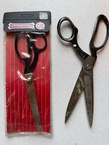 lot 188 image: Mundial Pinking Shears and Vintage Wiss Shears