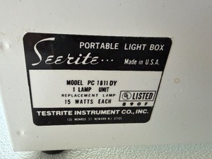 lot 120 image: Seerite Portable Light Box