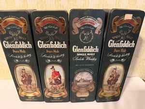lot 340 image: Vintage Glenfiddich Tins (4)