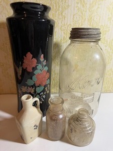 lot 344 image: Vintage Vase (marked Japan), Kerr Canning Jar w Lid and More
