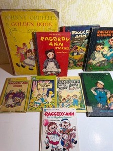 lot 349 image: Vintage Raggedy Ann and Andy Books, Various Conditions