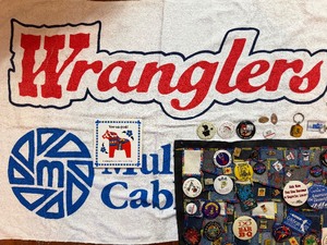 lot 394 image: Vintage Wranglers Baseball Towel, River Festival Buttons and Other Kansas Souvenirs