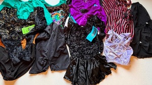 lot 400 image: Pumpers Athletic Gear for Girls, All Sizes are Pictured, Some New With Tags - 10 Pieces, All Nice Condition