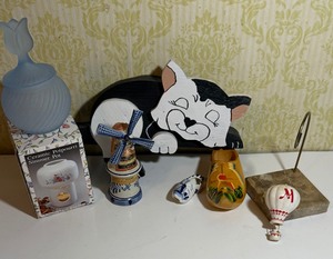 lot 403 image: Vintage to New Knick Knacks, Dutch Shoes, Marriot Balloon and MORE