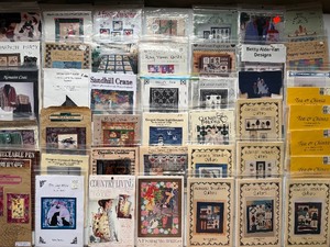 lot 413 image: Patterns, Fabric and Project Pieces