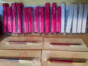 lot 1012 image: Mary Kay Products, Please See Pictures