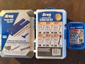 lot 98 image: Kreg Pocket Hole Jig, Screw Starter Kit (both newsealed) and Screws
