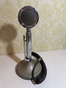 lot 729 image: Vintage Astatic Microphone