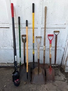 lot 788 image: Long Handled Tools - Shovels, Post Hole Digger and MORE