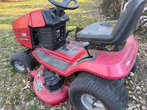 lot 799 image: Huskee Mower w Key, Does Not Start, Tires Need Air