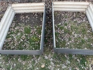 lot 819 image: Metal Garden Containers