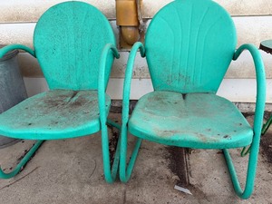 lot 809 image: Metal Chairs and Table