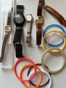 lot 8 image: Jewelry - Watches and Bracelets