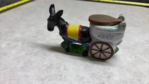lot 946 image: Decorative Donkey Cart Ash Container