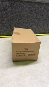 lot 950 image: Bulk Pack of 30 Tufted Nylon Short Handle Toothbrushes