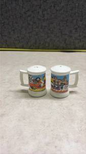 lot 970 image: Texas Souvenir Salt and Pepper Shakers Set. (SS)
