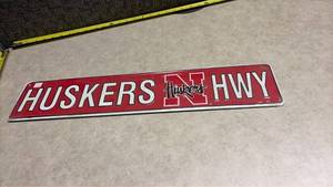 lot 1028 image: Nebraska Huskers Metal Street Sign