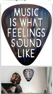 lot 5794 image: AZEZO Metal Guitar Pick D�cor, 12x10 Music Wall Art,